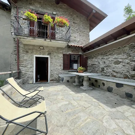 Casa Antonietta Dağ evi Domaso